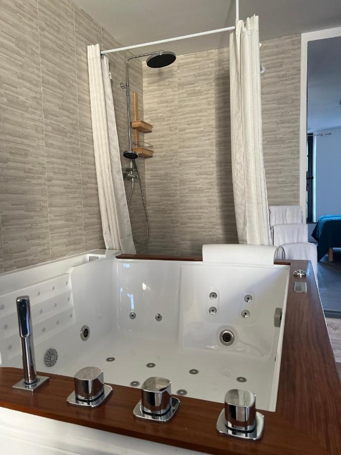 Magnifique Loft 35m2 Jacuzzi Rvb Night 1 * Amiens